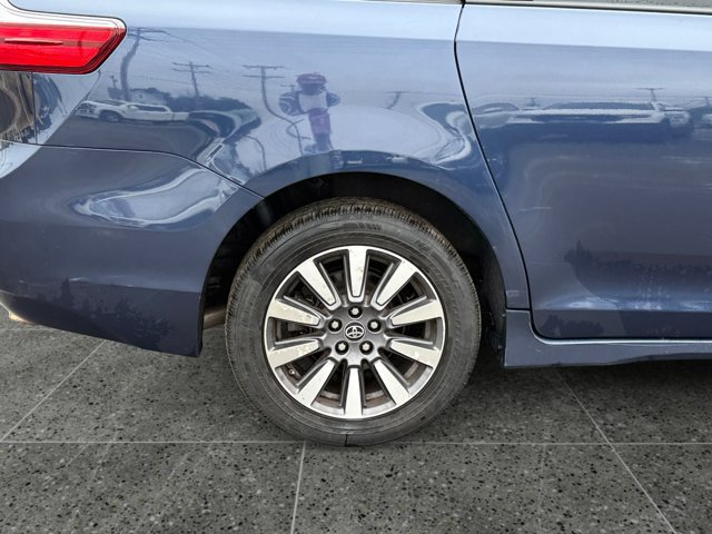 Used 2020 Toyota Sienna XLE Premium AWD/4WD image 11