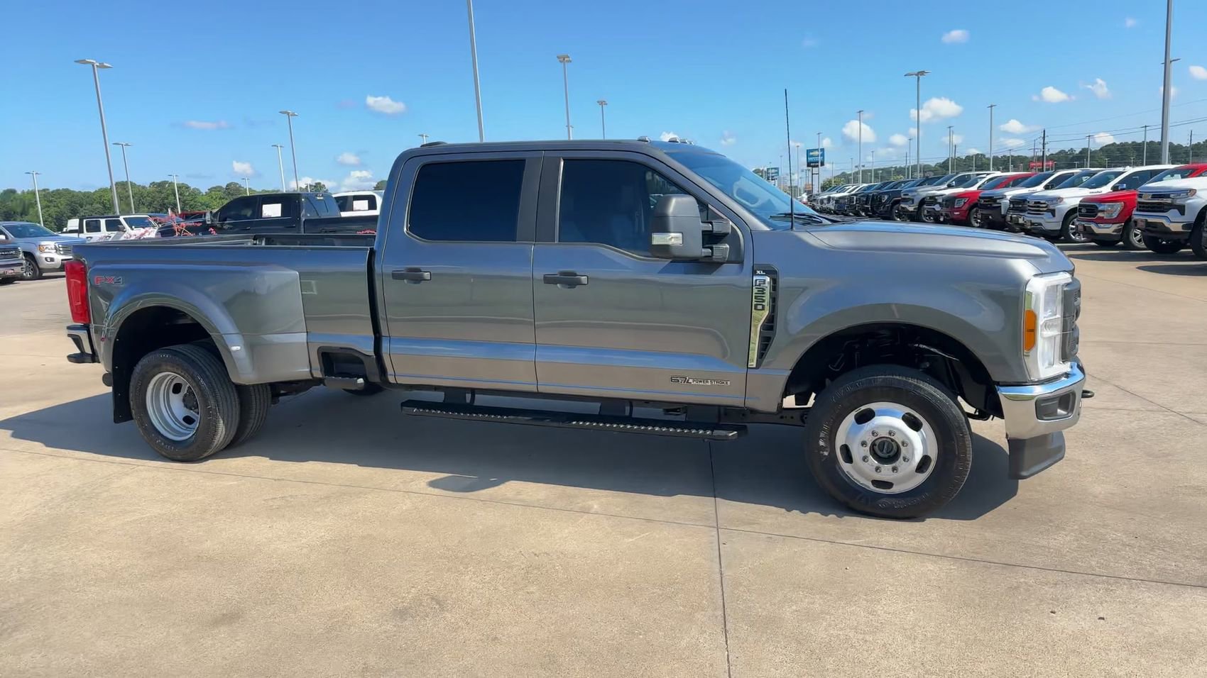 Used 2023 Ford F350 XL AWD/4WD image 3