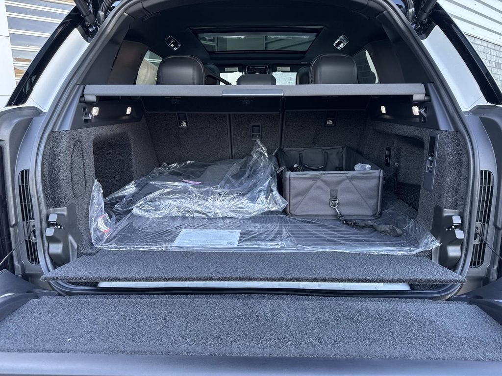 New 2026 Land Rover Range Rover SE AWD/4WD image 6