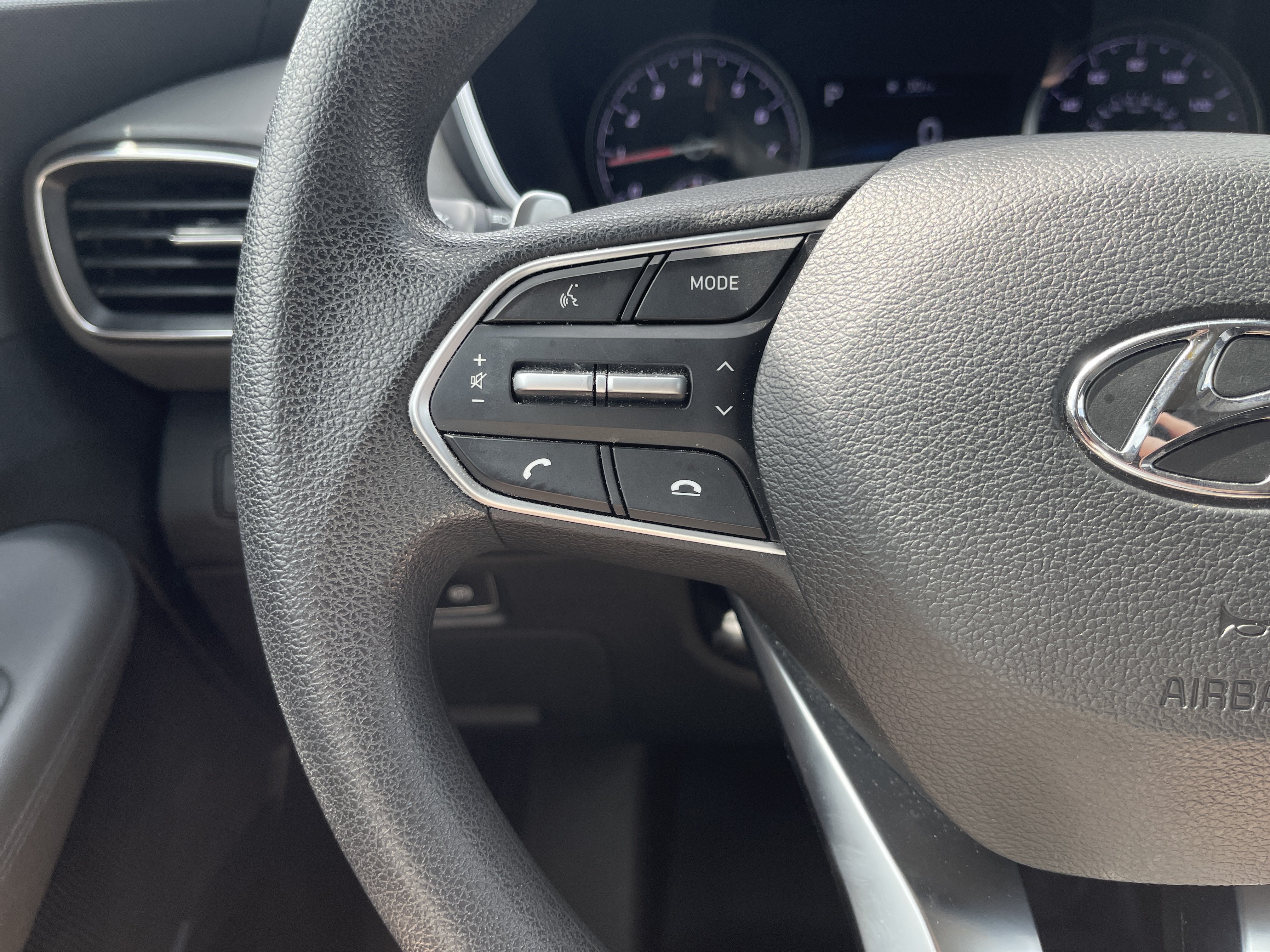 Used 2022 Hyundai Santa Fe SEL FWD image 17