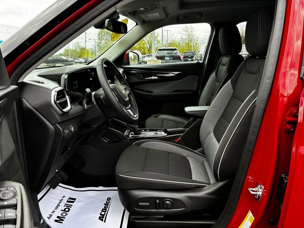 New 2026 Chevrolet TrailBlazer LT w/ Convenience Package AWD/4WD image 16