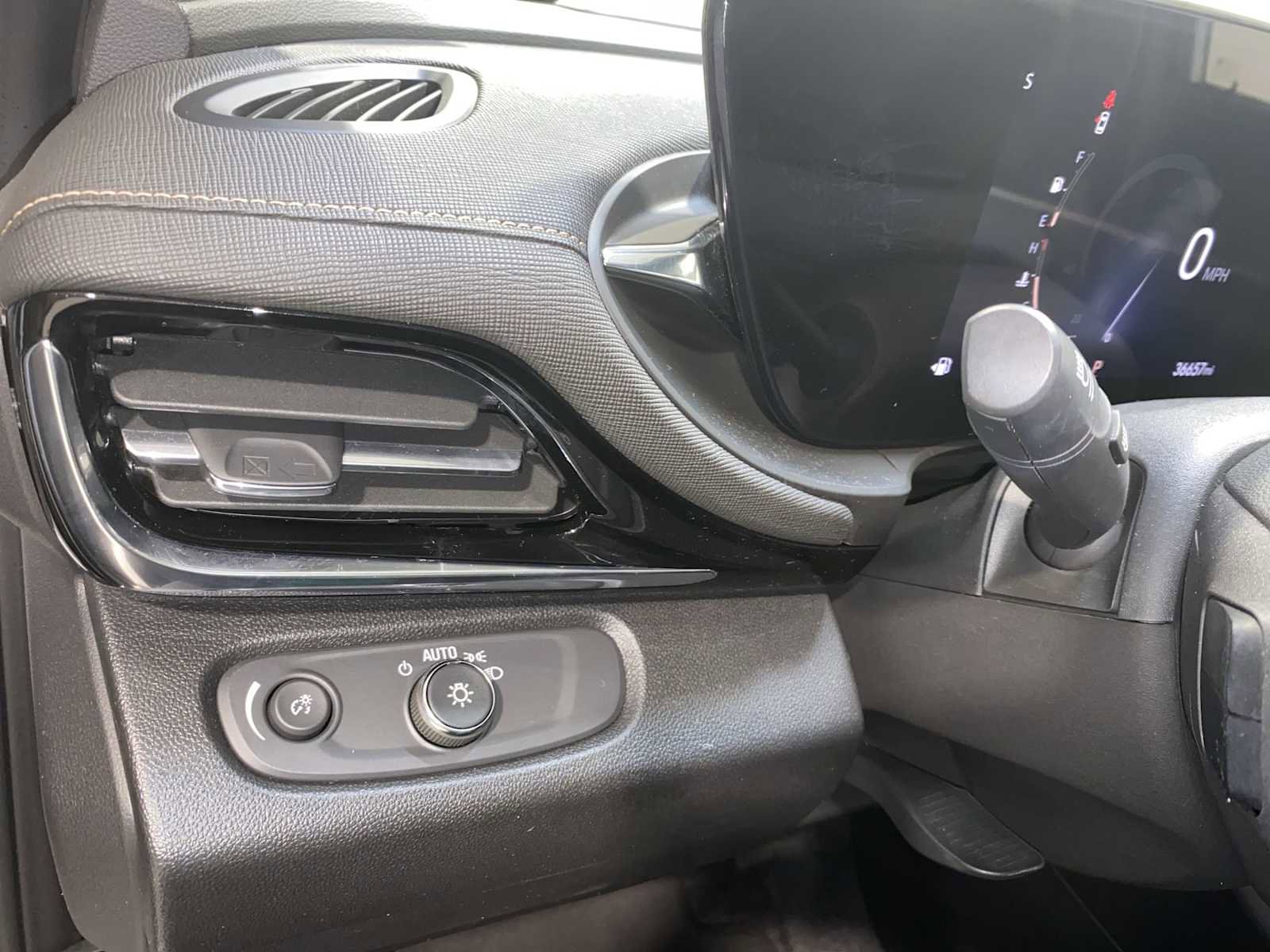 Used 2024 Buick Envista Avenir FWD image 24
