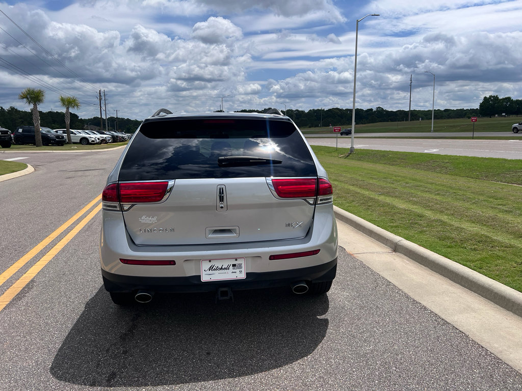 Used 2013 Lincoln MKX FWD image 6