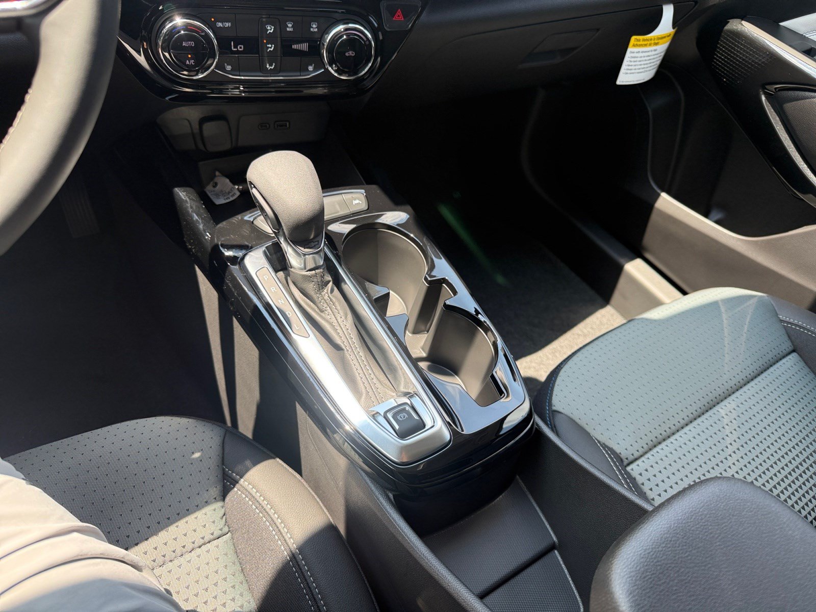 New 2026 Chevrolet Trax LT w/ Midnight Edition FWD image 21