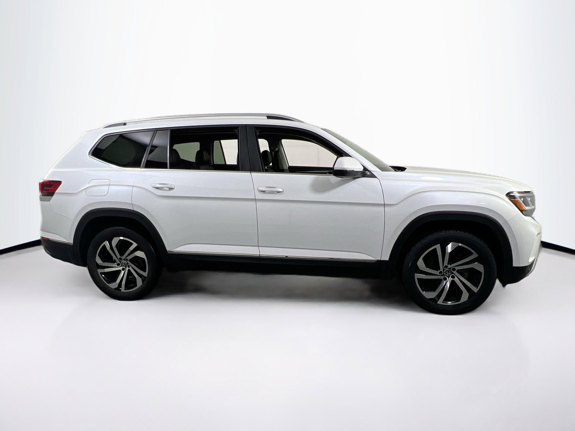 Used 2023 Volkswagen Atlas SEL image 4