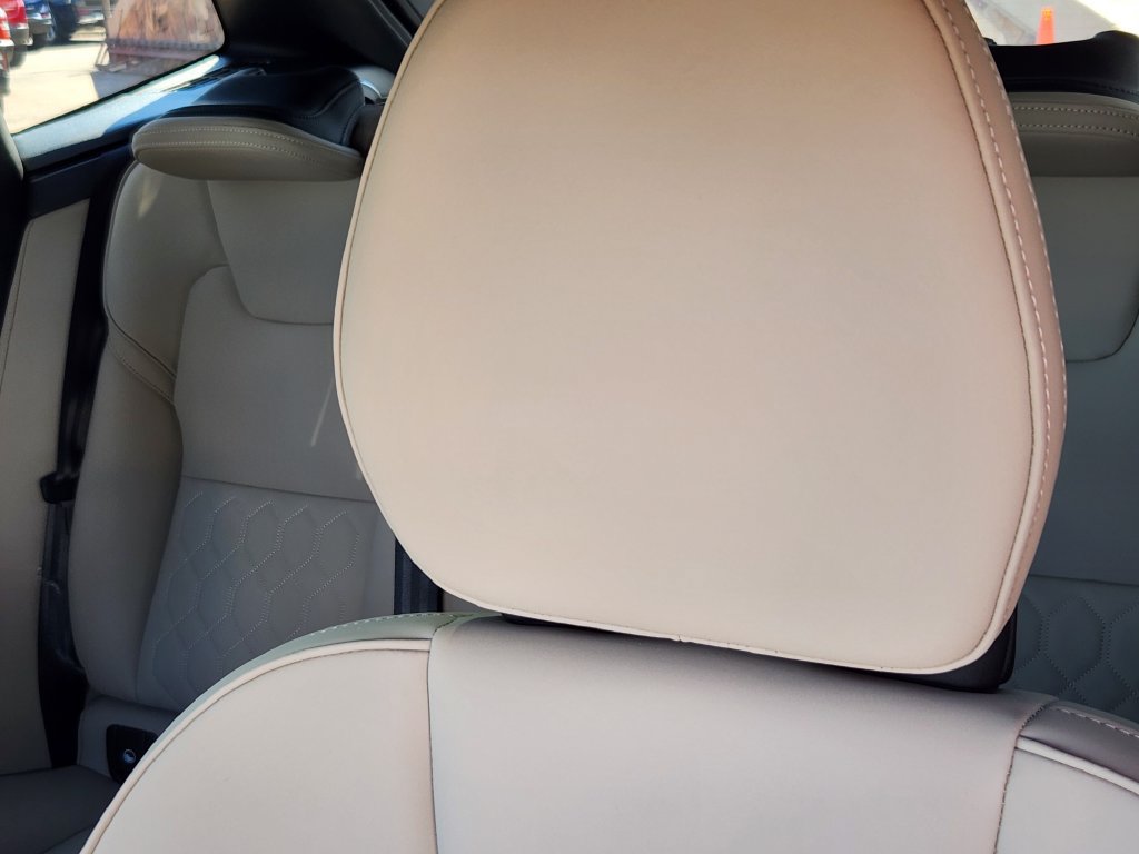 New 2027 Volvo XC60 B5 Plus AWD/4WD image 6