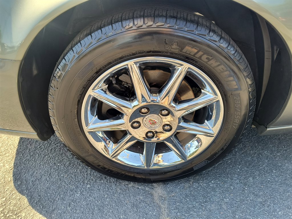 Used 2010 Cadillac DTS Luxury image 10