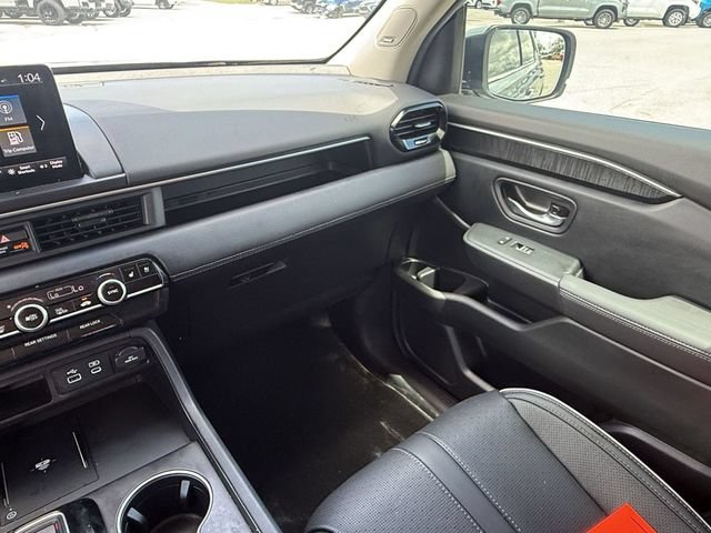 Used 2025 Honda Pilot Elite image 17