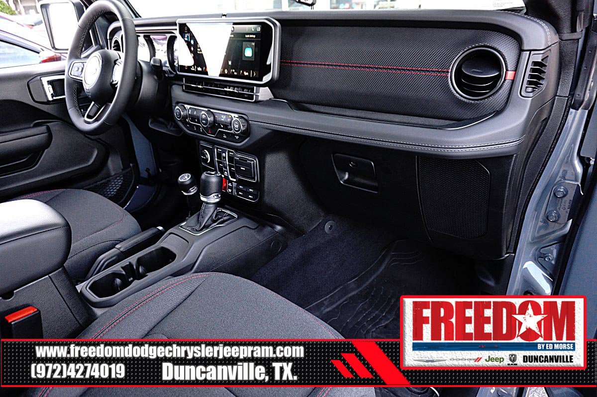 Certified 2025 Jeep Gladiator Rubicon w/ Convenience Group AWD/4WD image 11