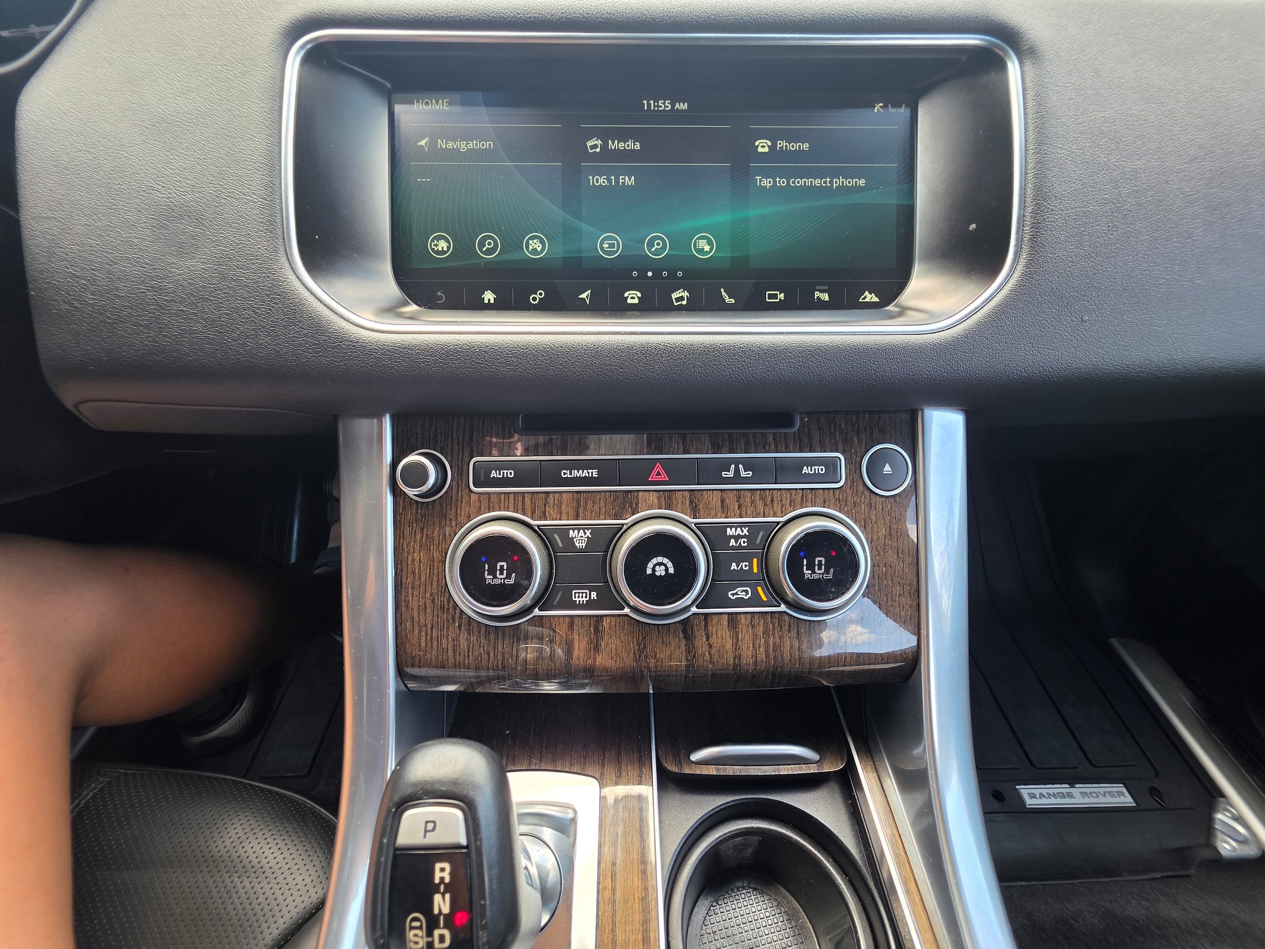 Used 2017 Land Rover Range Rover Sport HSE AWD/4WD image 12
