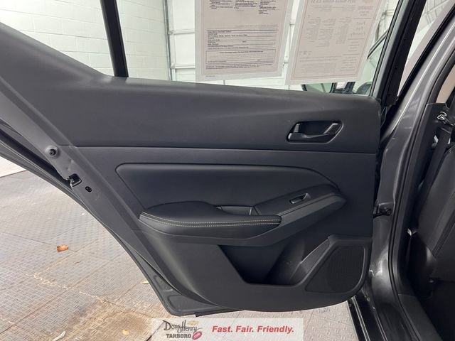 Used 2025 Nissan Altima 2.5 SV FWD image 32