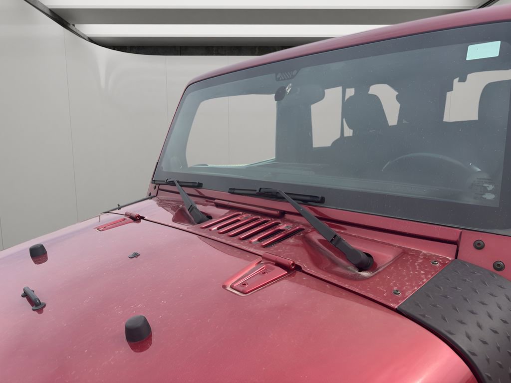 Used 2012 Jeep Wrangler Unlimited Sahara w/ Dual Top Group image 9