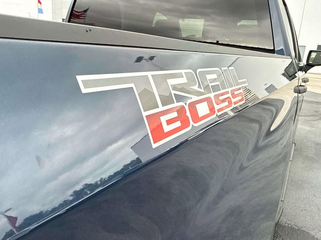 Used 2022 Chevrolet Silverado 1500 Custom Trail Boss w/ LPO, Dark Essentials Package image 25