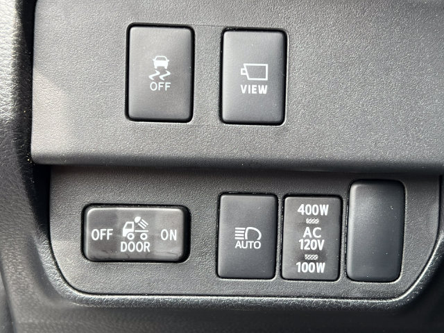 Used 2023 Toyota Tacoma TRD Off-Road w/ TRD Premium Off Road Package AWD/4WD image 28