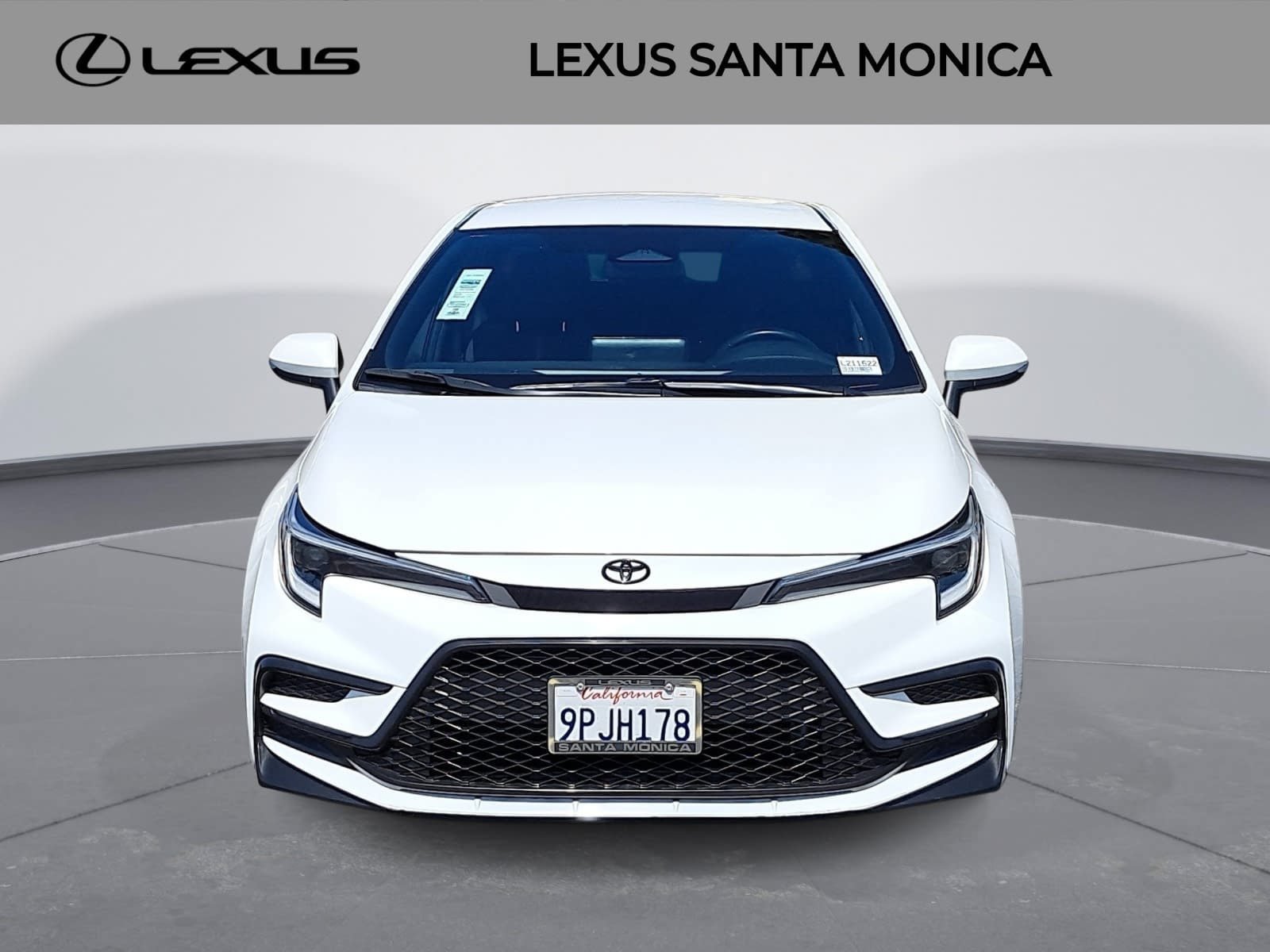 Used 2024 Toyota Corolla SE FWD image 2