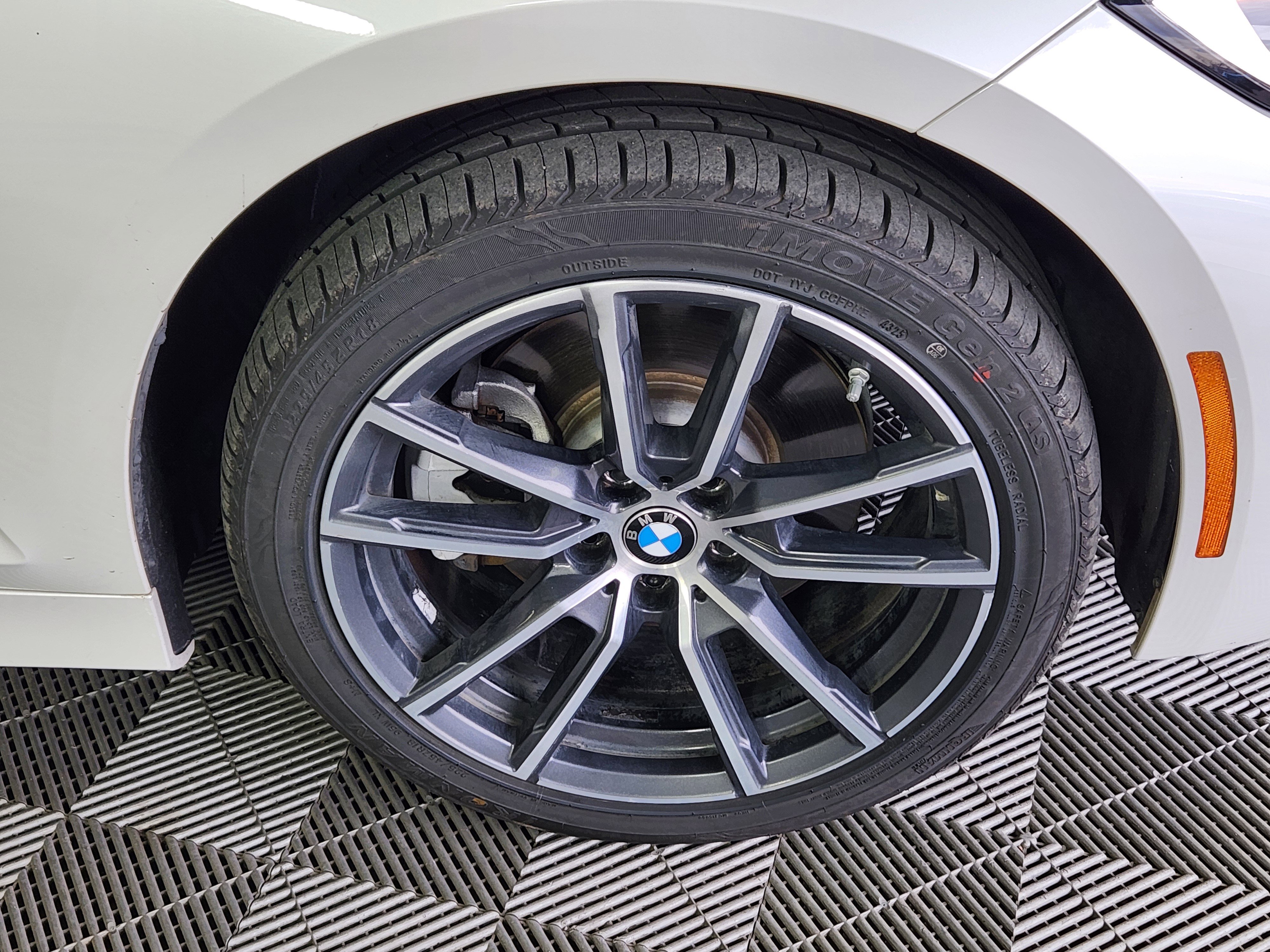 Used 2020 BMW 330i xDrive 330i xDrive w/ Convenience Package image 9