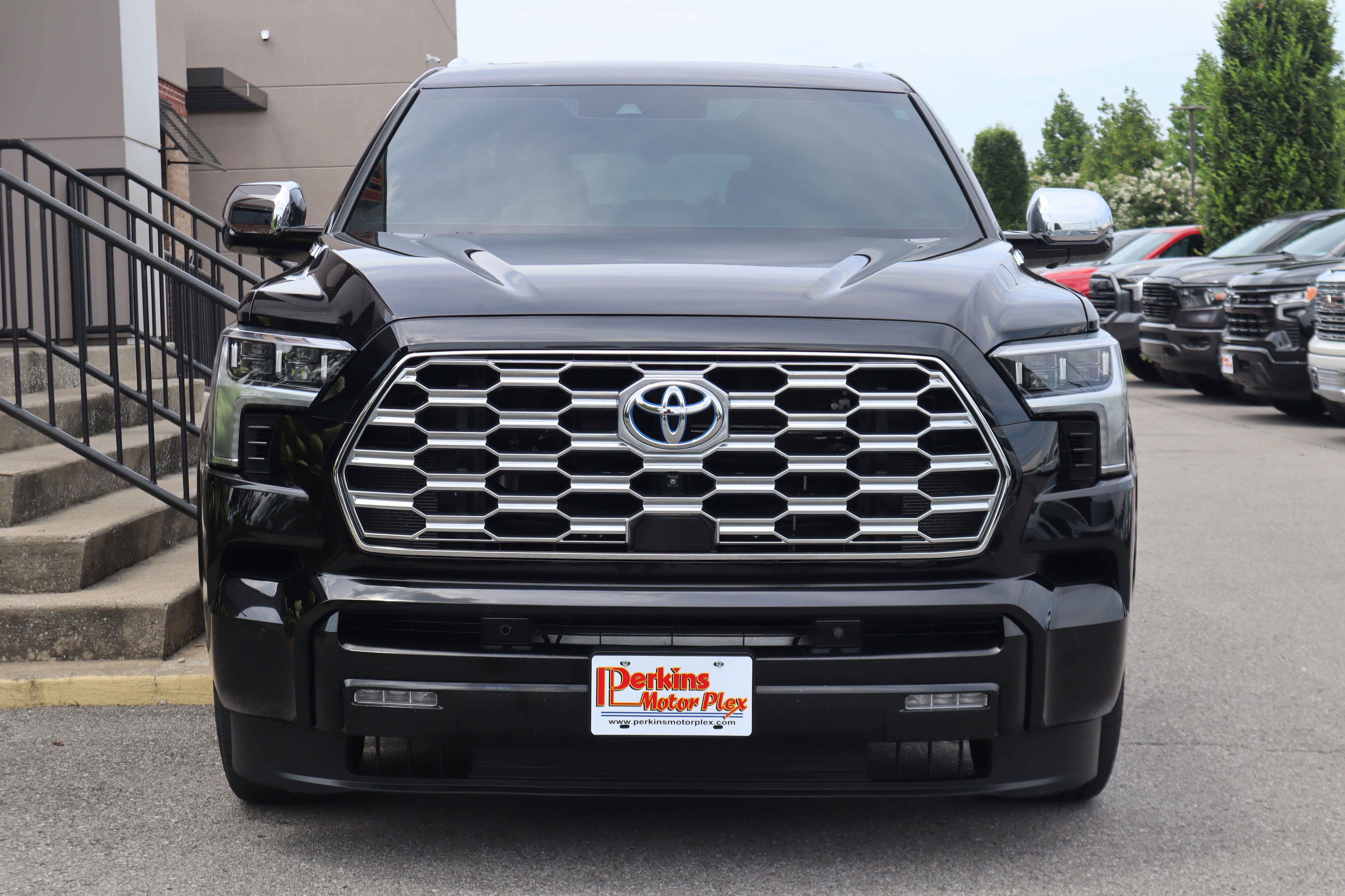 Used 2023 Toyota Sequoia Capstone image 4