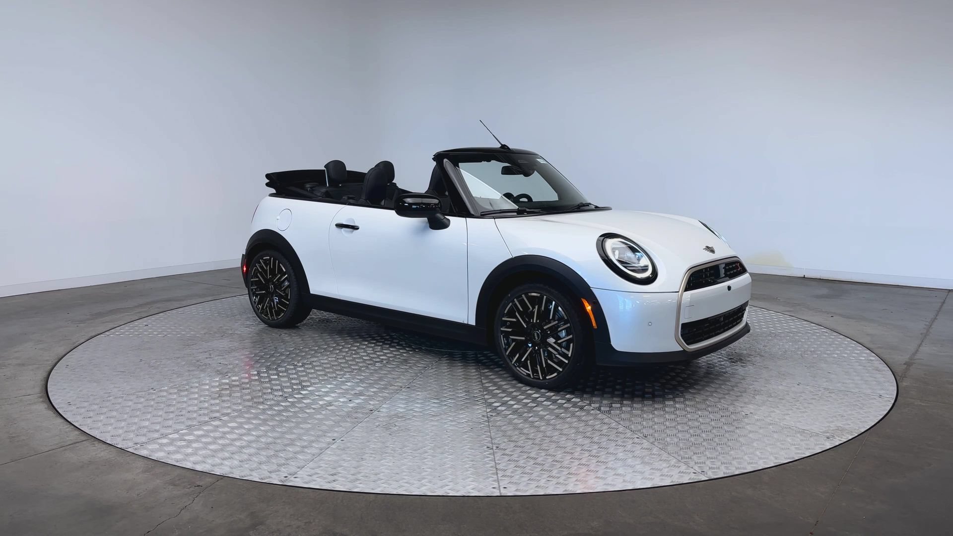 New 2026 MINI Cooper S FWD image 2