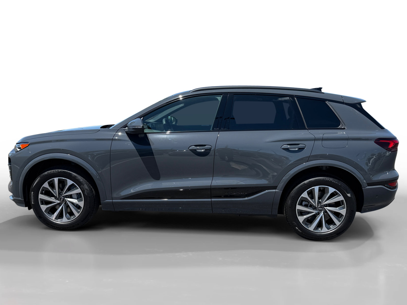 New 2027 Audi Q6 e-tron Premium AWD/4WD image 2