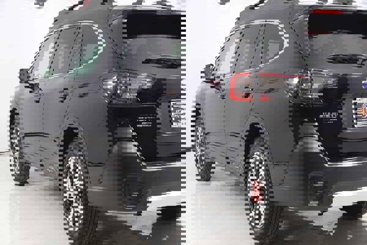 Used 2022 Subaru Outback Limited image 25