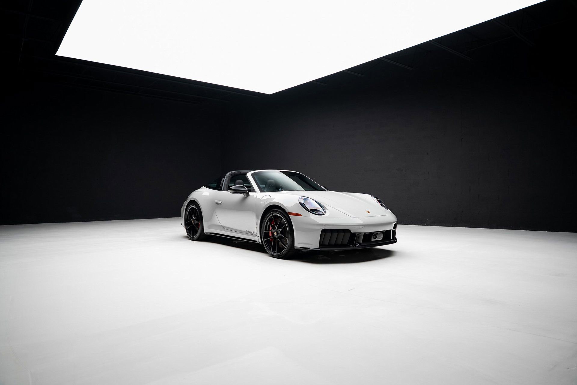 Used 2025 Porsche 911 Targa 4 GTS w/ Premium Package image 86