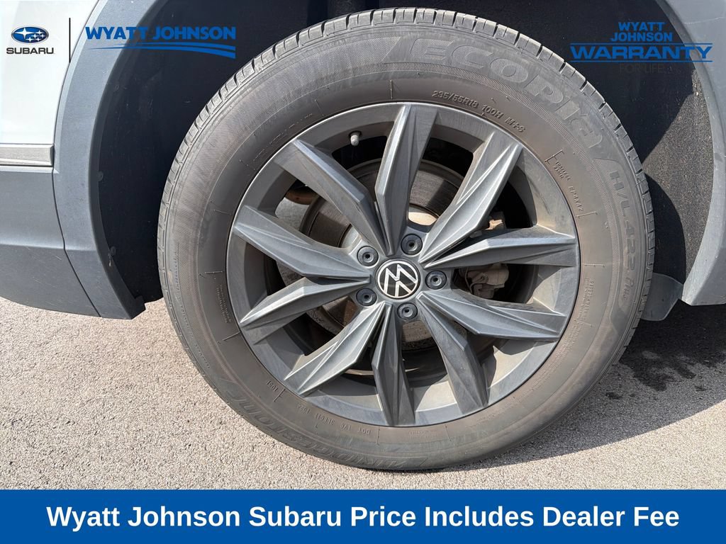 Used 2024 Volkswagen Tiguan SE AWD/4WD image 8