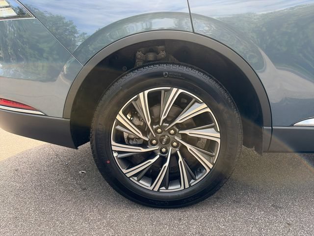 Used 2026 Lincoln Aviator AWD image 13