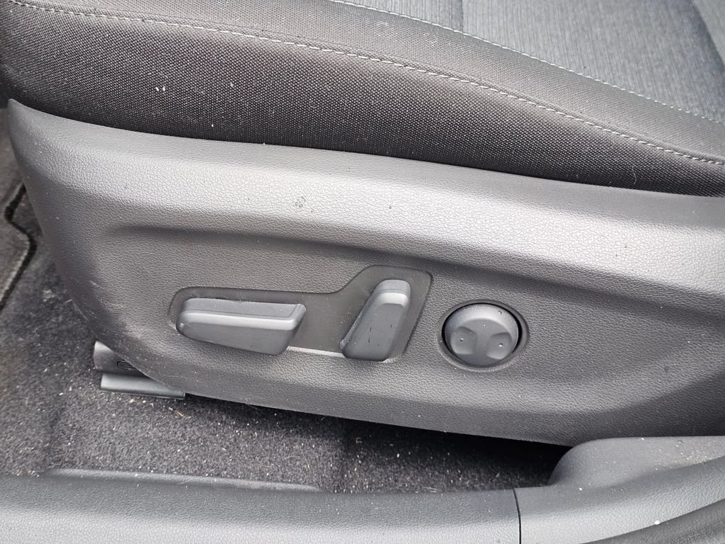Used 2023 Hyundai Kona SEL FWD image 23