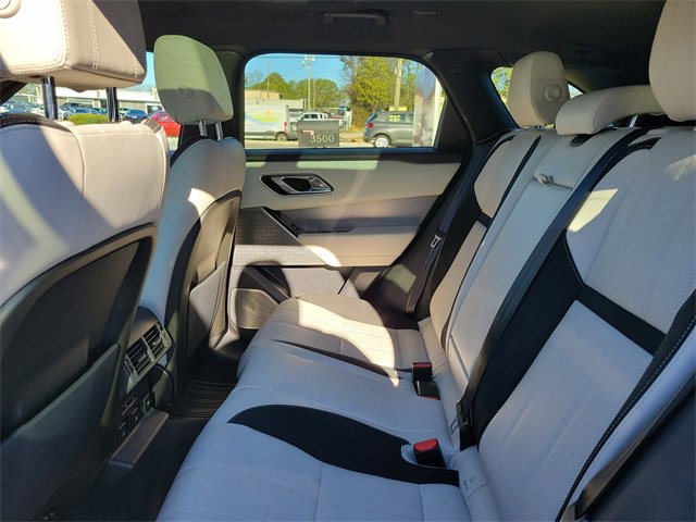 Used 2018 Land Rover Range Rover Velar R-Dynamic SE image 11