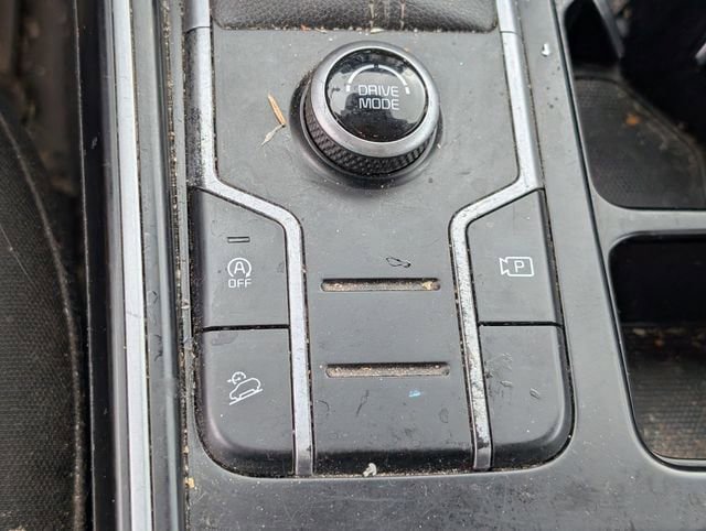 Used 2022 Kia Sorento LX FWD image 19