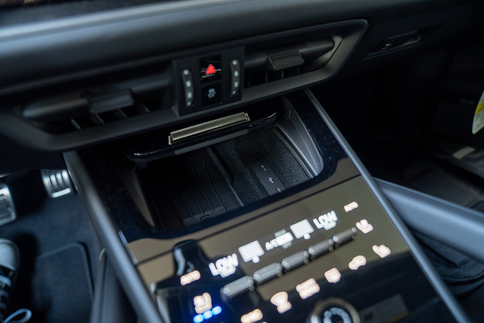 Used 2025 Porsche Cayenne Turbo image 16