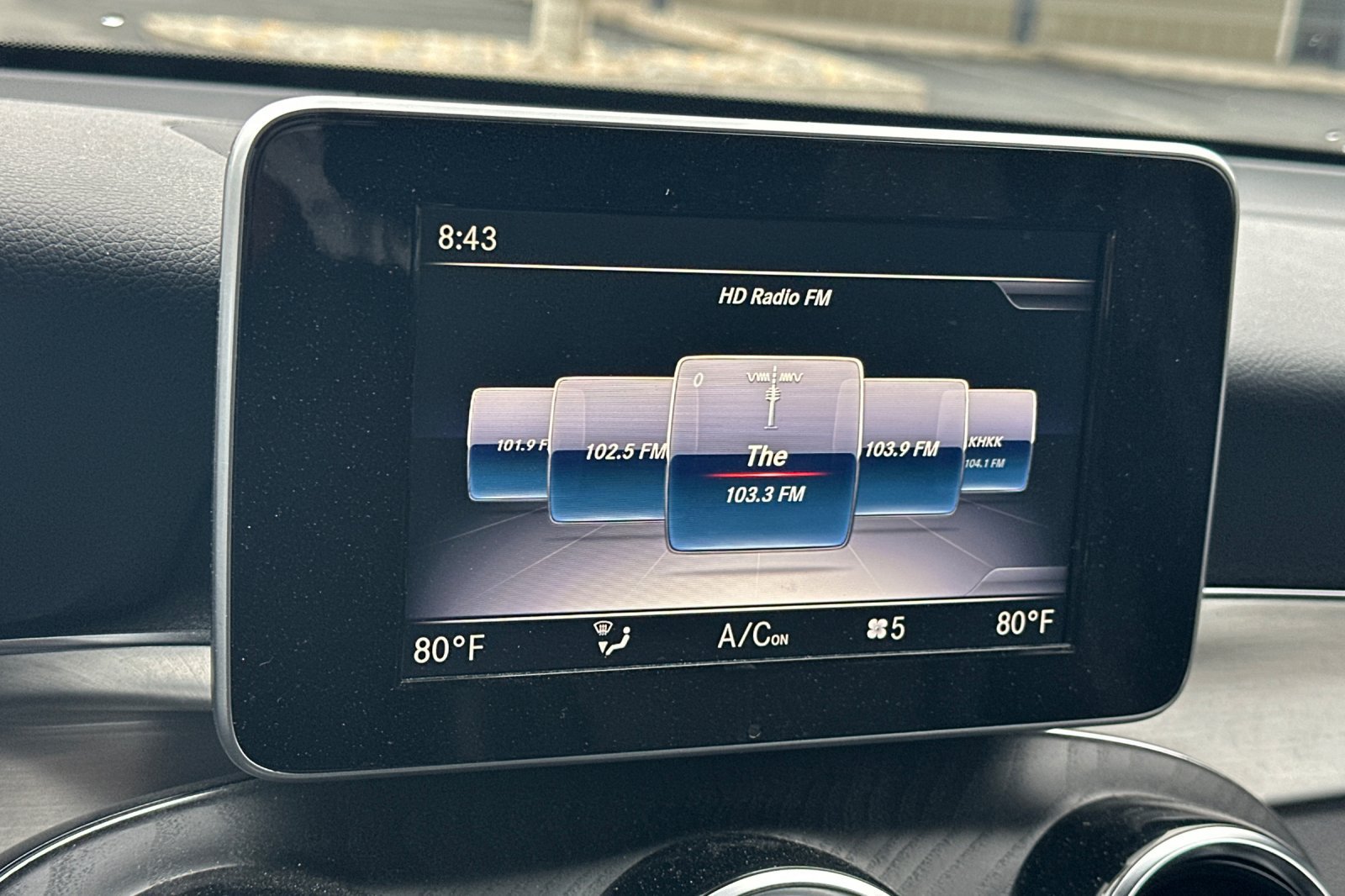 Used 2019 Mercedes-Benz GLC 300 4MATIC image 17