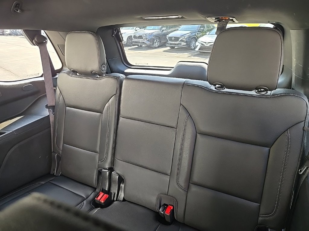Used 2022 Chevrolet Tahoe Z71 w/ Z71 Off-Road Package AWD/4WD image 38