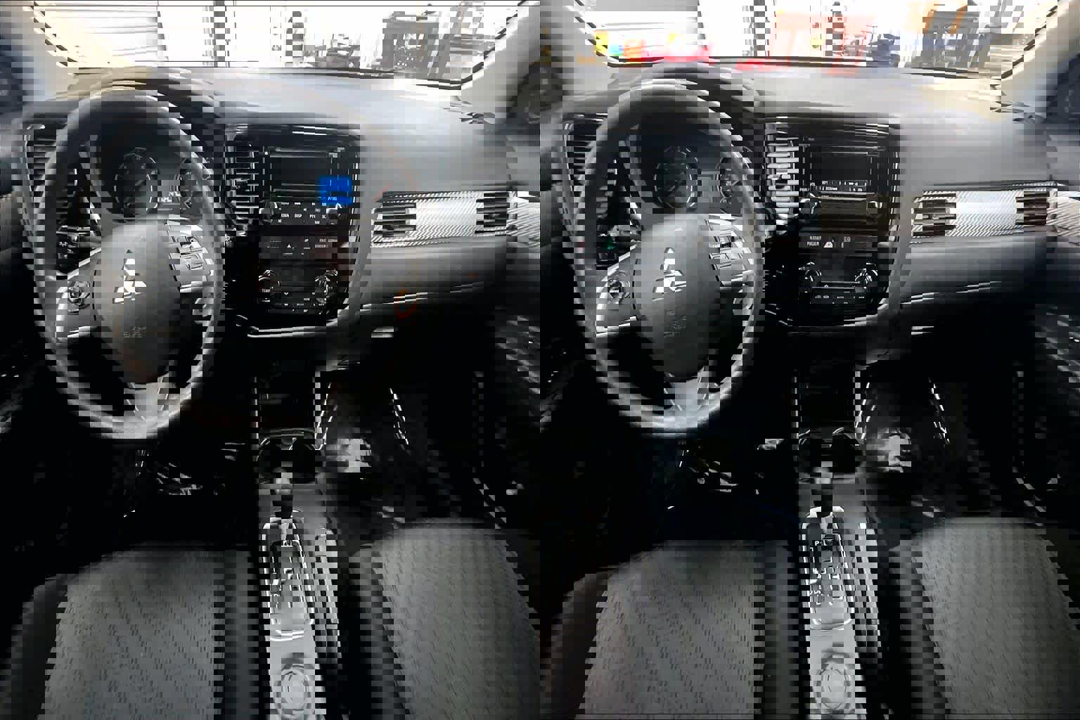 Used 2014 Mitsubishi Outlander ES image 16