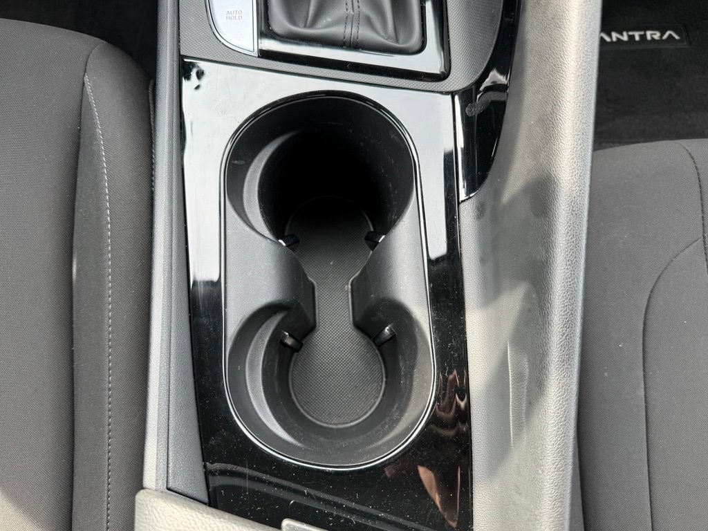 Certified 2025 Hyundai Elantra Hybrid FWD image 21