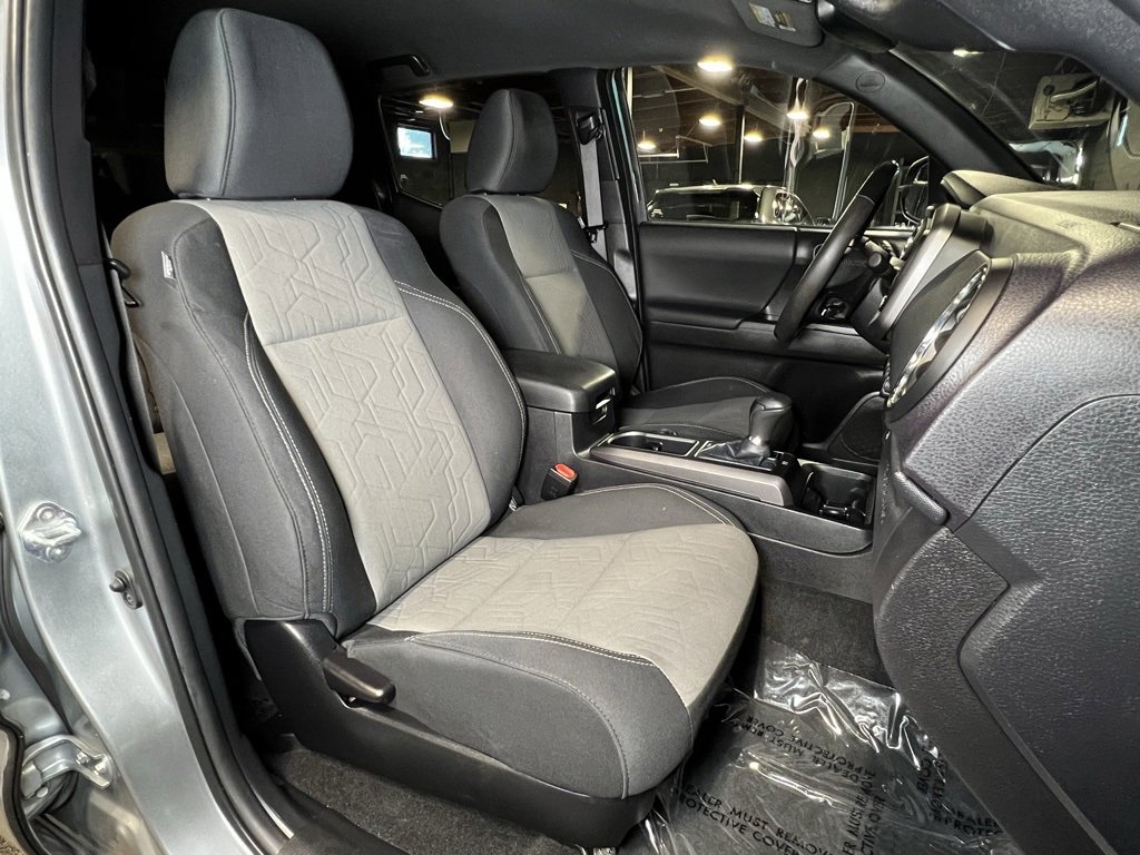 Used 2023 Toyota Tacoma TRD Off-Road image 4