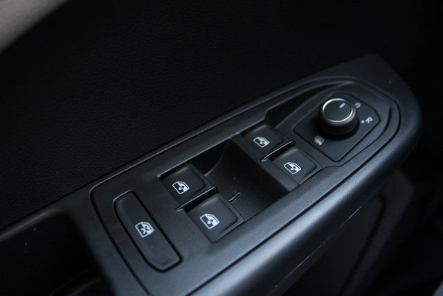 New 2025 Volkswagen Taos SEL AWD/4WD image 16