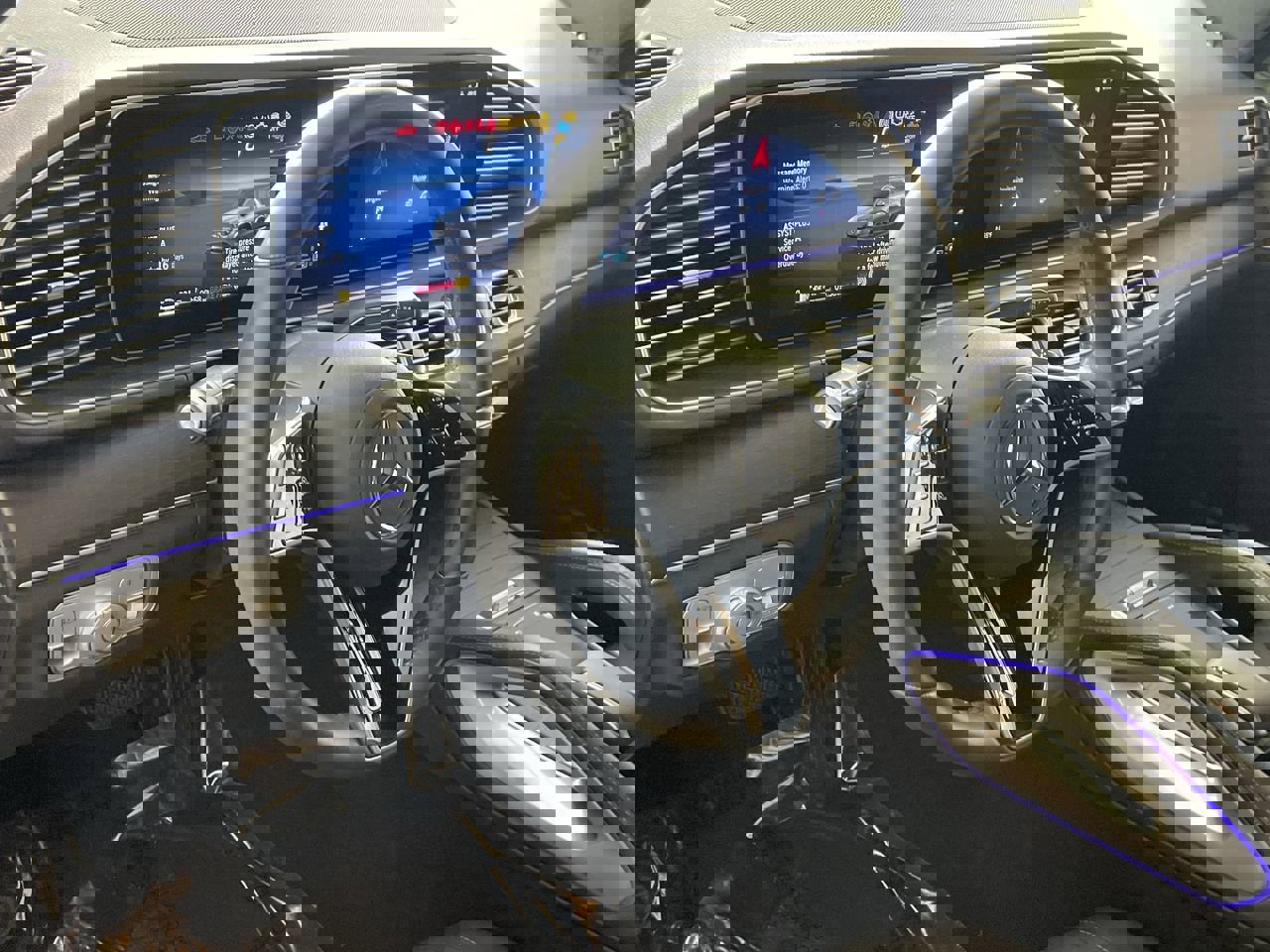 Used 2025 Mercedes-Benz GLE 350 4MATIC image 11