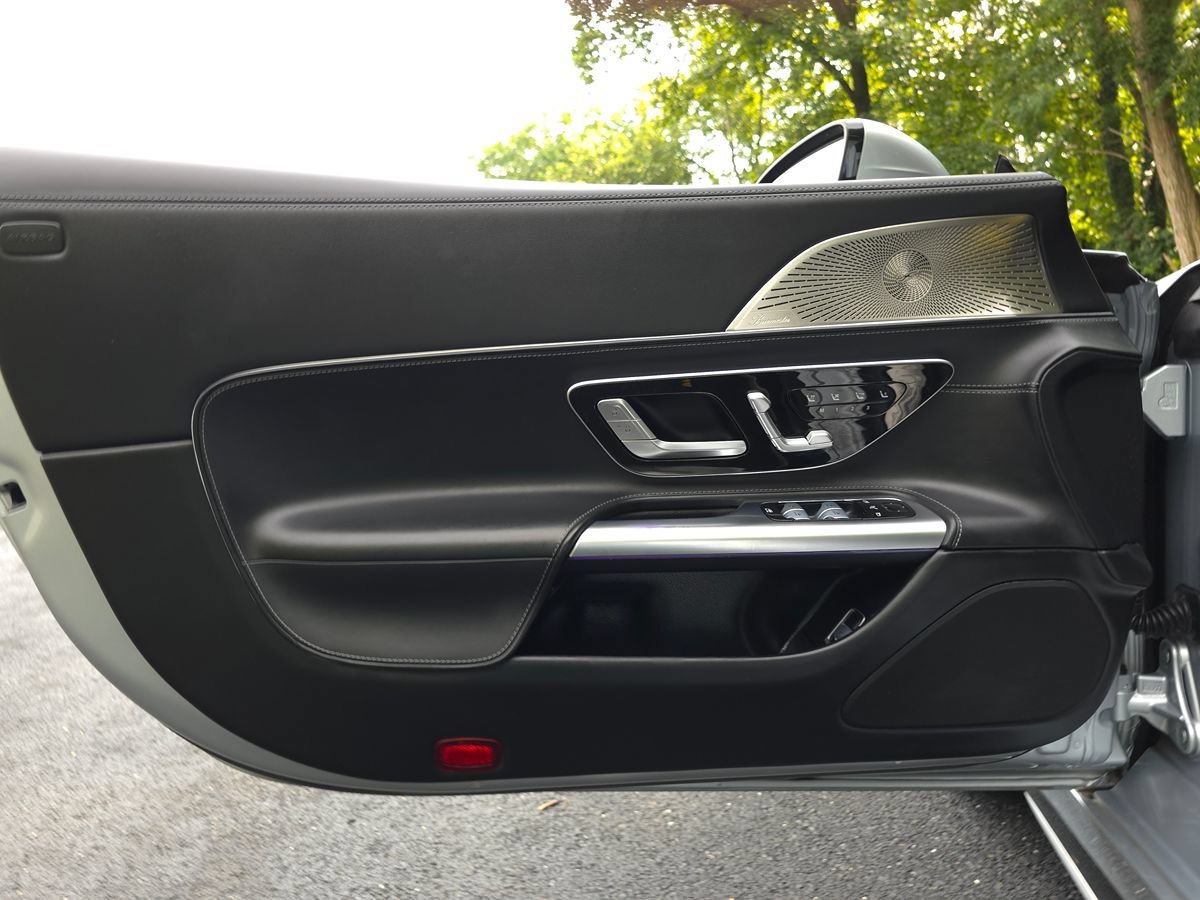 Used 2022 Mercedes-Benz SL 55 AMG 4MATIC image 30