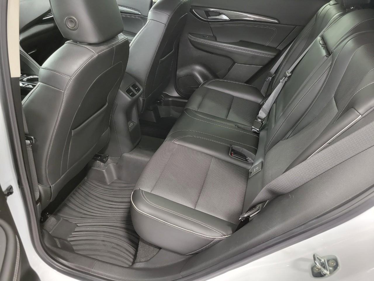 Used 2023 Buick Envision Essence AWD/4WD image 21