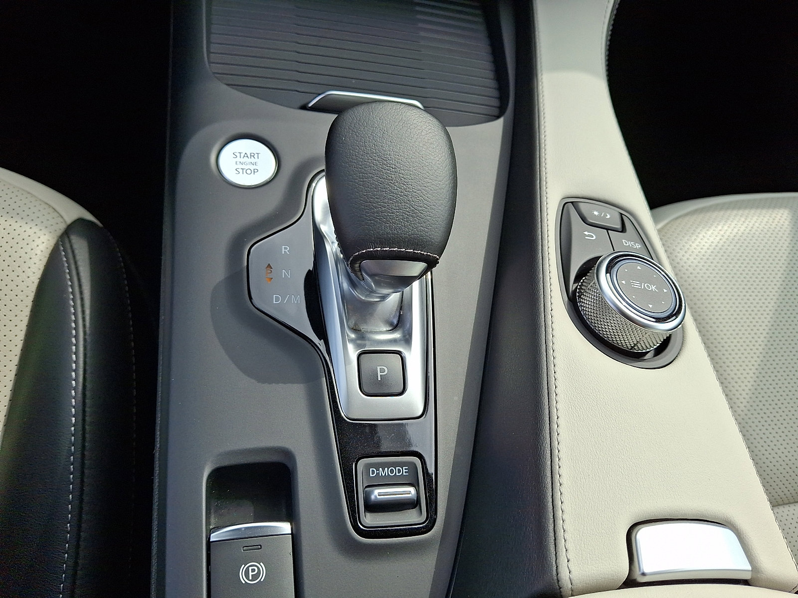 Certified 2023 INFINITI QX55 Luxe w/ Cargo Package AWD/4WD image 15