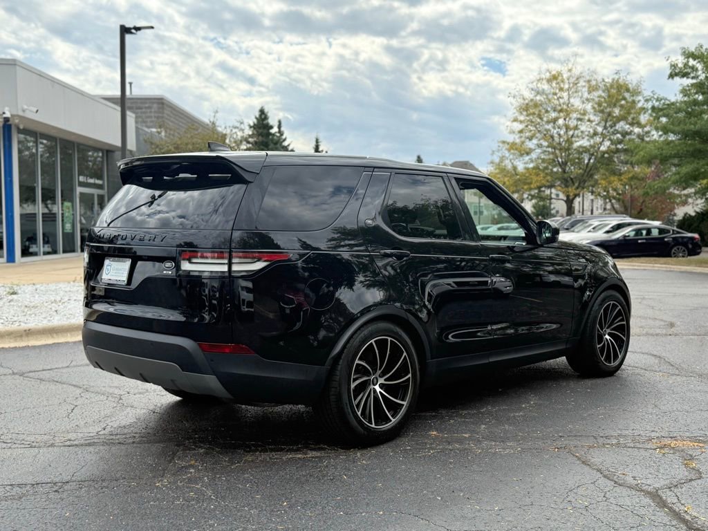Used 2017 Land Rover Discovery SE image 10