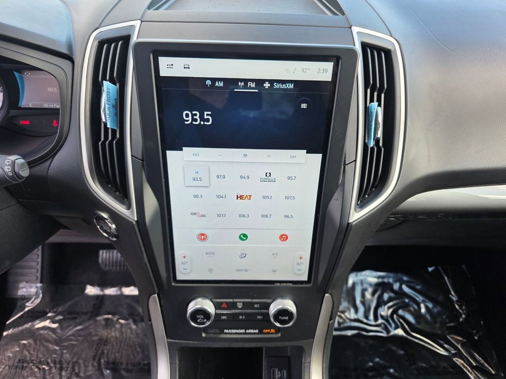 Used 2022 Ford Edge SE image 23