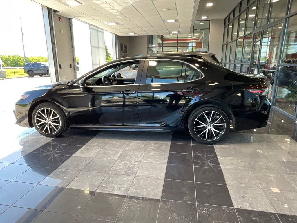 Certified 2024 Toyota Camry SE FWD image 4
