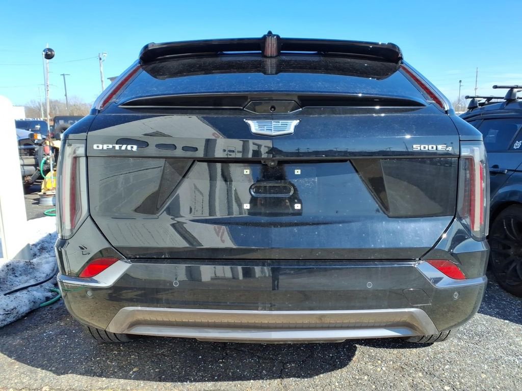 Used 2025 Cadillac Optiq Sport 1 image 8