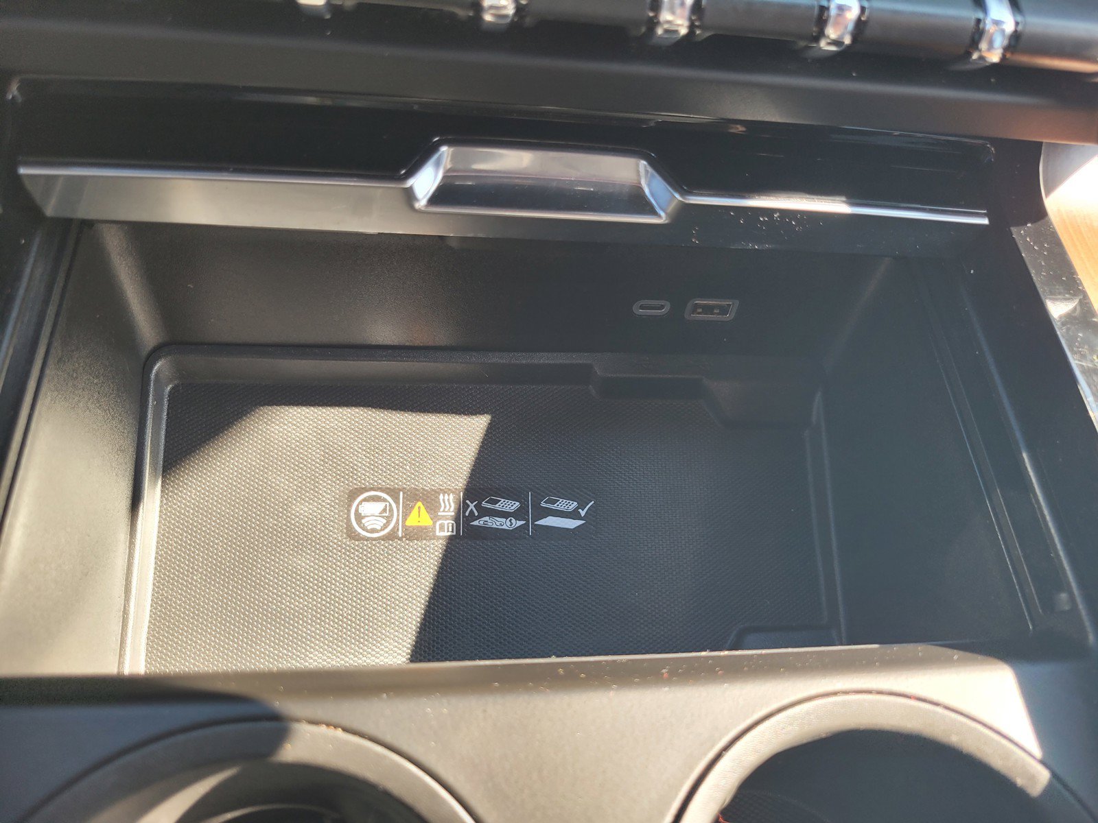 Used 2025 GMC Yukon Denali AWD/4WD image 21
