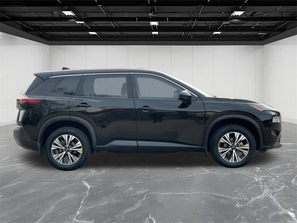 Used 2022 Nissan Rogue SV image 6