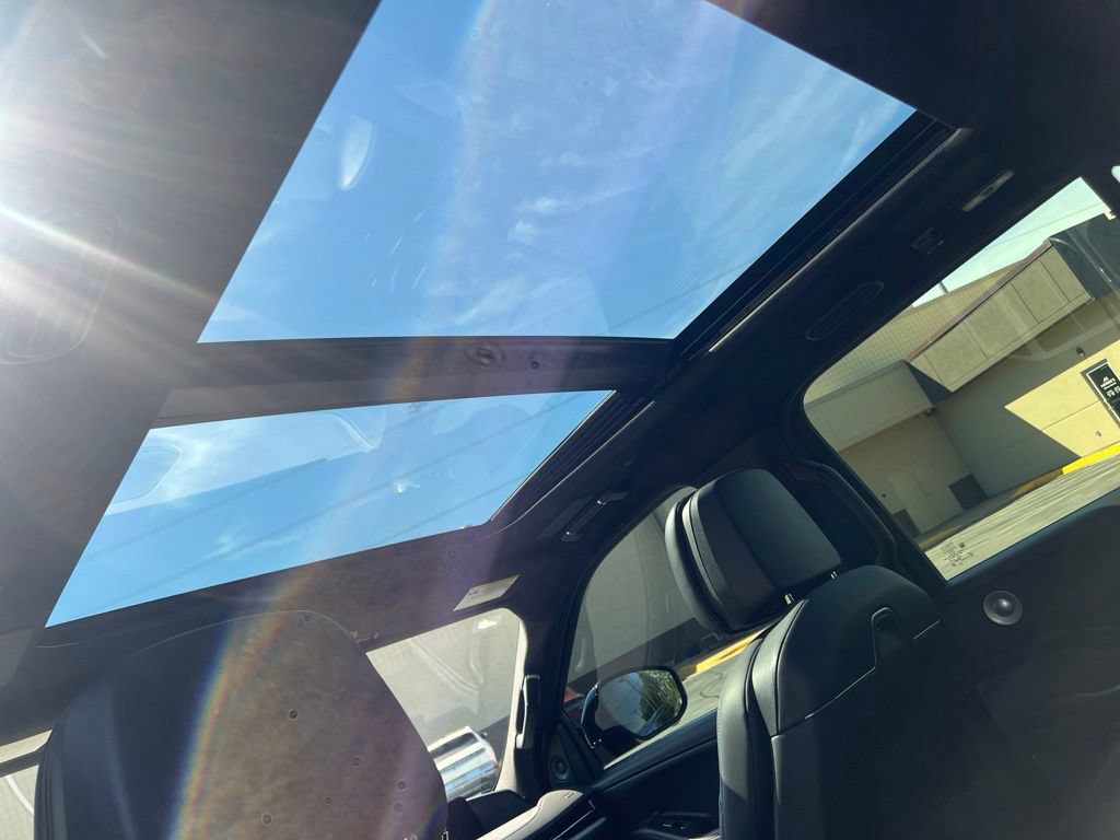 Used 2025 Lincoln Navigator Reserve w/ Jet Appearance Package AWD/4WD image 10