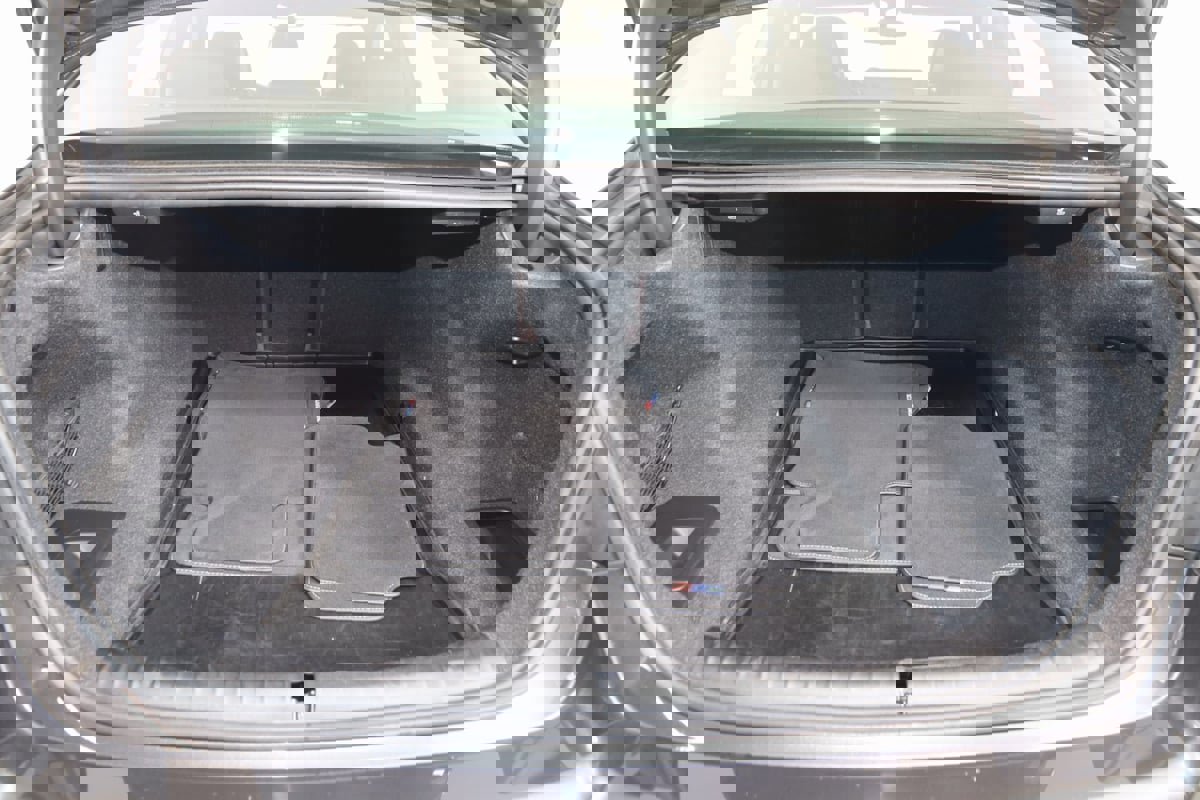 Used 2023 BMW M550i xDrive image 62