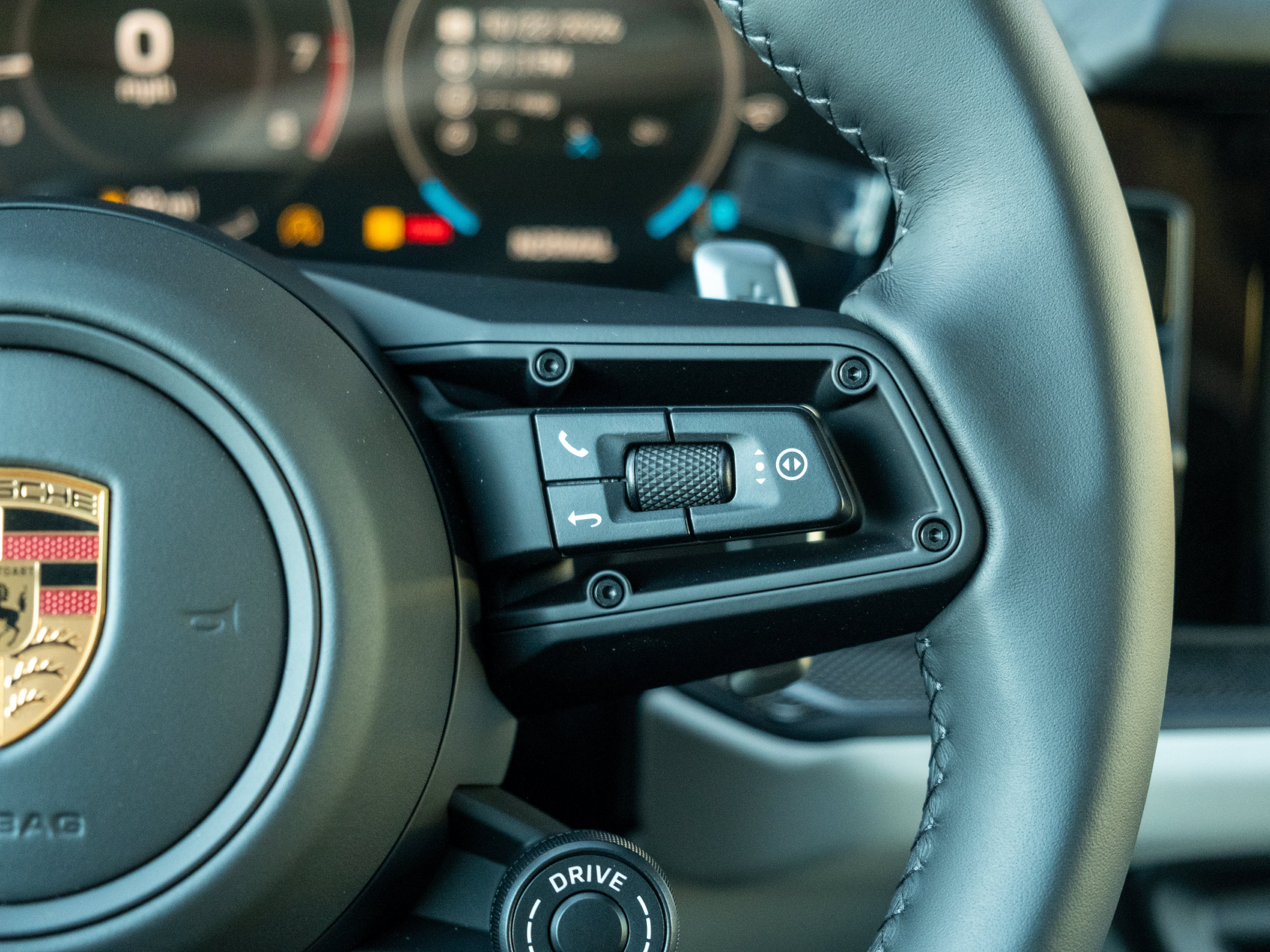New 2026 Porsche Cayenne GTS AWD/4WD image 30